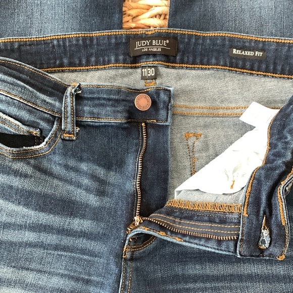 Judy Blue Angie Relaxed Fit Straight Leg Jean - Picture 9 of 16